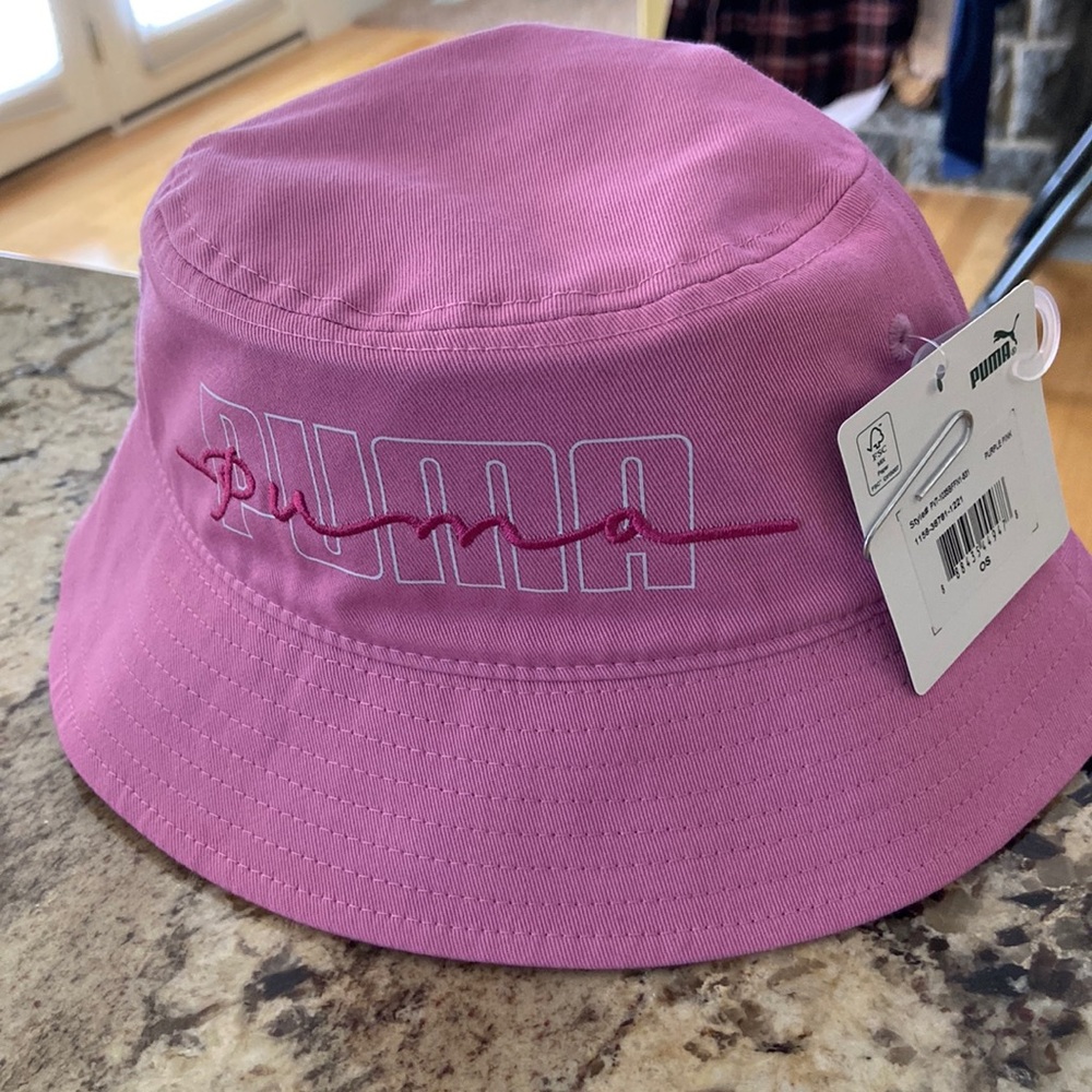NWT PUMA WOMEN’S BUCKET HAT